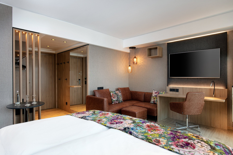 Bedroom 12