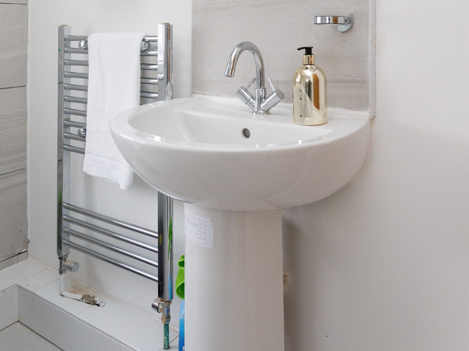 Bathroom 4, Sycamore House, Leeds