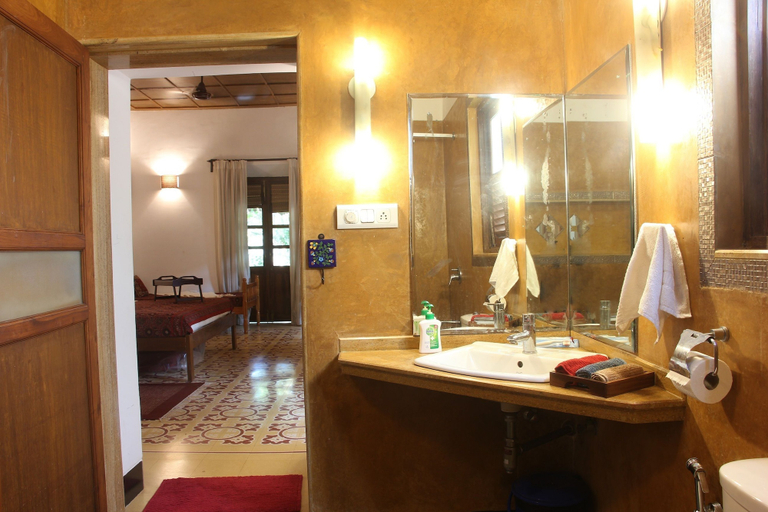 Bathroom, 5am Somewhere - Villa Pinhero, North Goa