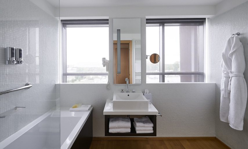 Bathroom 5, Four Points by Sheraton Venice Mestre, Venezia