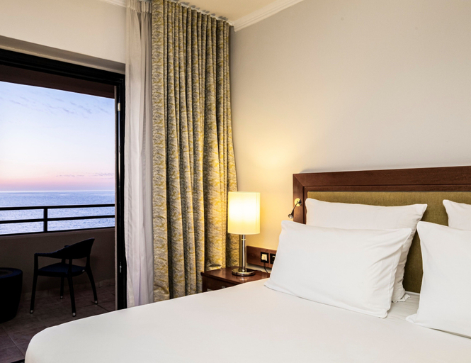 Bedroom 3, Radisson Blu Resort, Malta St. Julian's, St Julian's