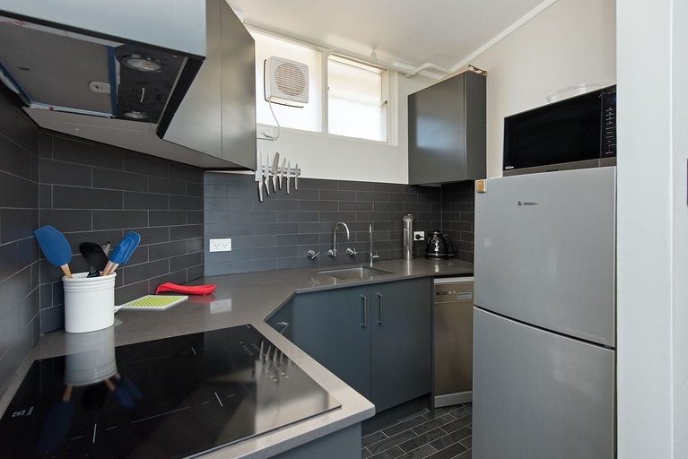 Others 4, Stunning Ocean View Apartment H324, Sydney