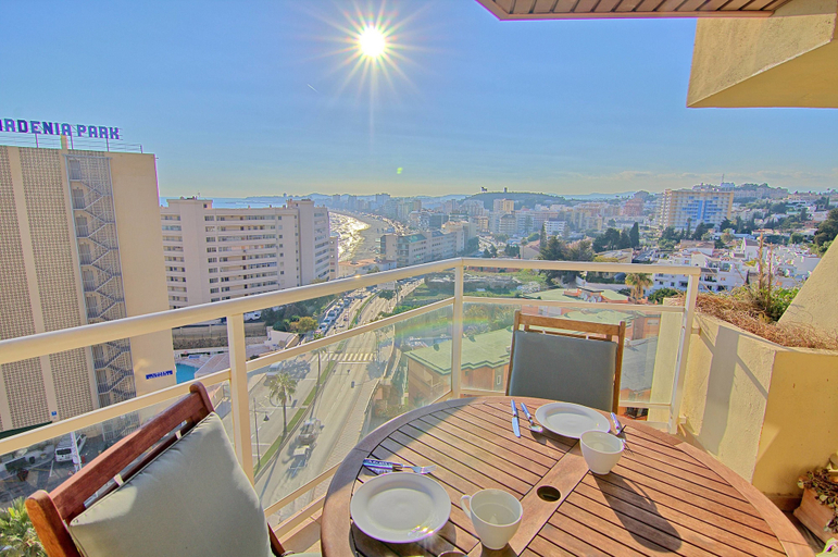 Others 3, Carvajal Seafront Penthouse, Málaga