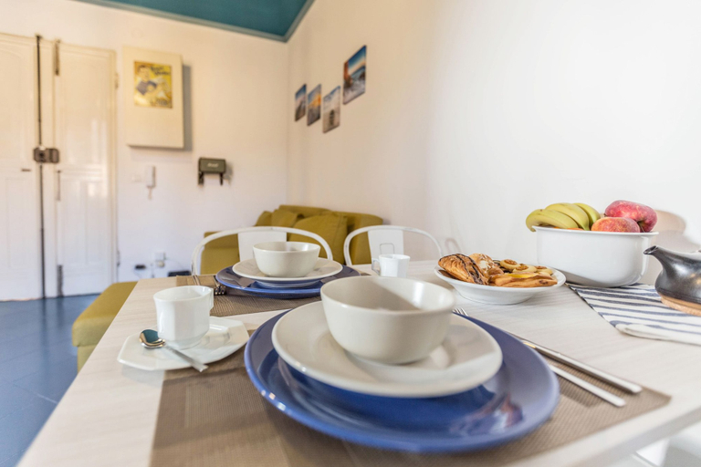 In-room dining 3, Blue Marlin Retreats, Bologna