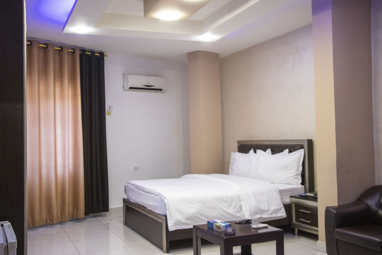 Bedroom 4, Sara Crown Hotel, Wastiyyeh