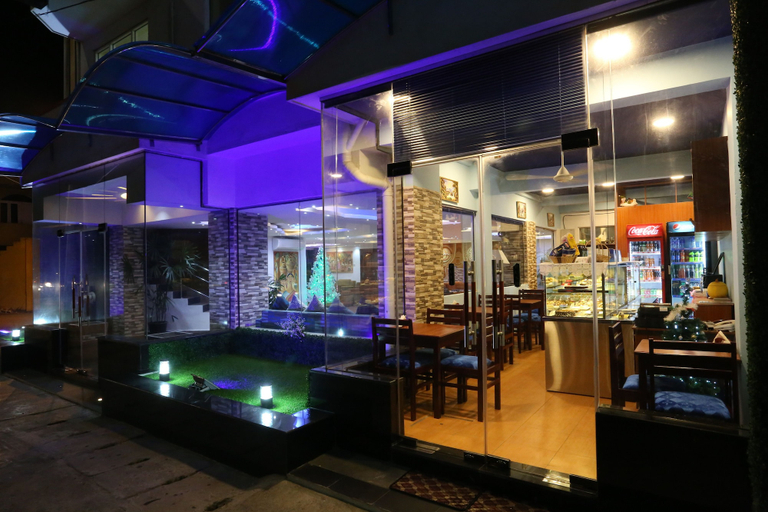 Food & Drinks 4, Hotel Eurolanka Colombo, Thimbirigasyaya