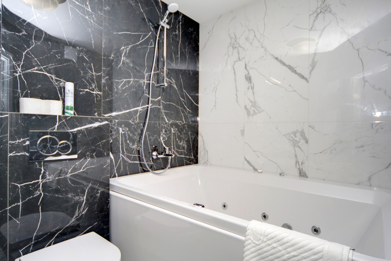 Bathroom 3, Arena Summit Apart Hotel, Pechers'kyi