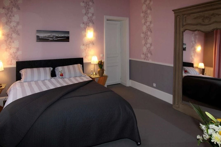 Bedroom 2, Les Tourelles de Thun, Yvelines