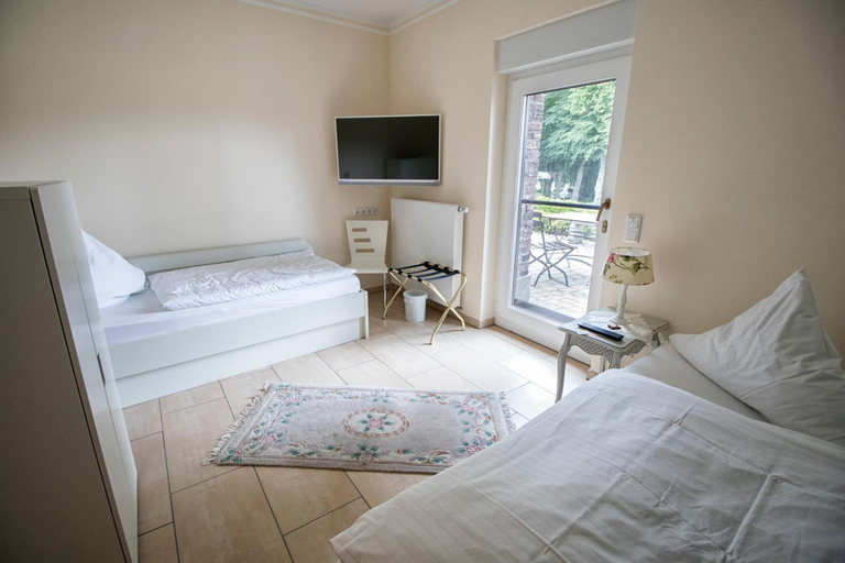 Bedroom 4, Hotel Fürstenberger Hof, Wesel