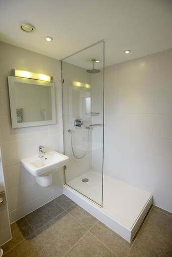 Bathroom 5, The Lensbury Resort, London