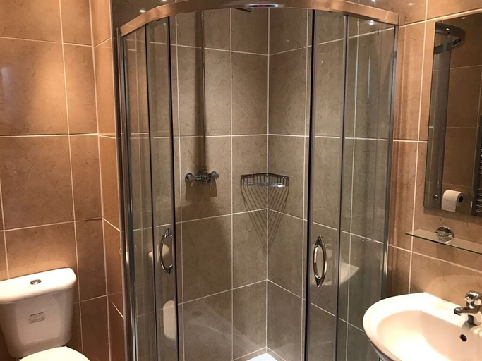 Bathroom 3, Waverley Inn, Highland