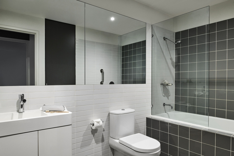 Bathroom 5, Punthill Oakleigh, Melbourne