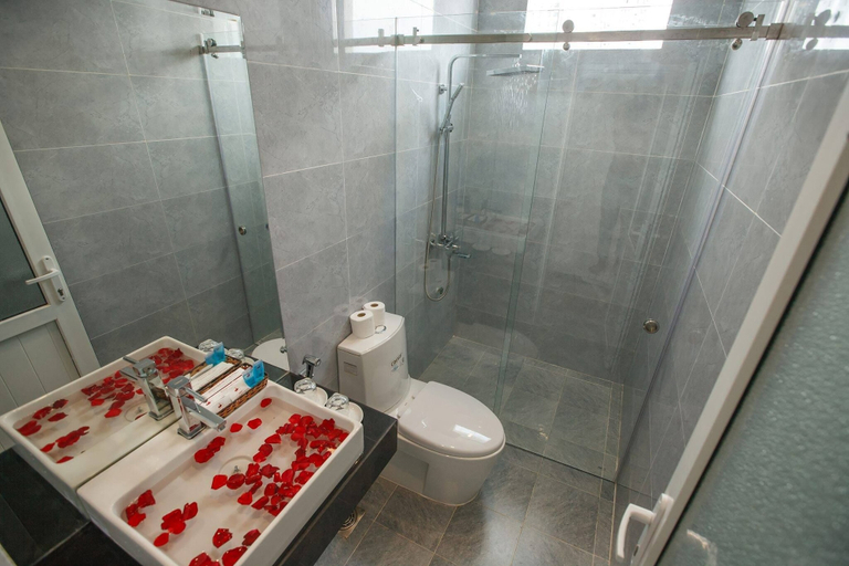 Bathroom 3, Alo House, Da Nang