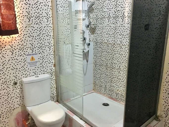 Bathroom 3, Definite Destiny Hotel, Ikeja