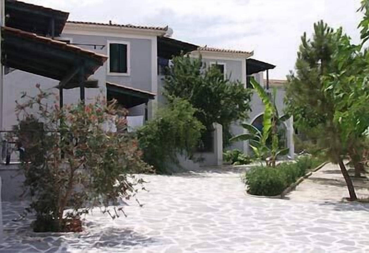 Others 4, Portego, Ionian Islands