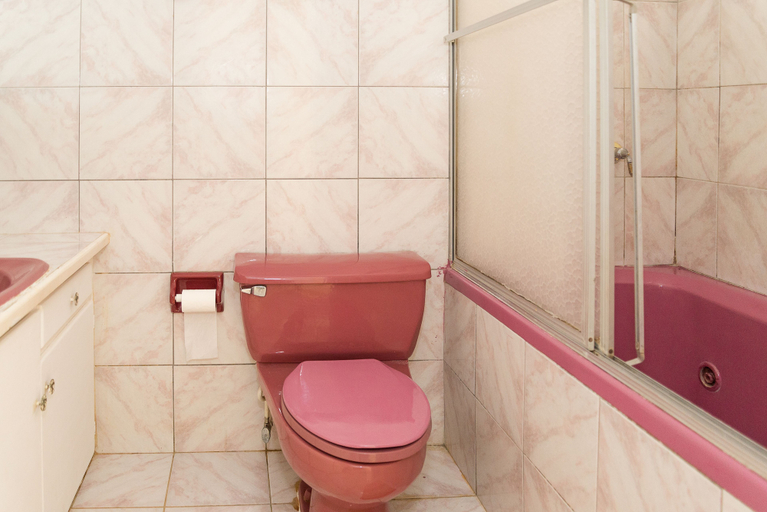 Bathroom 4, Villa Donna Inn