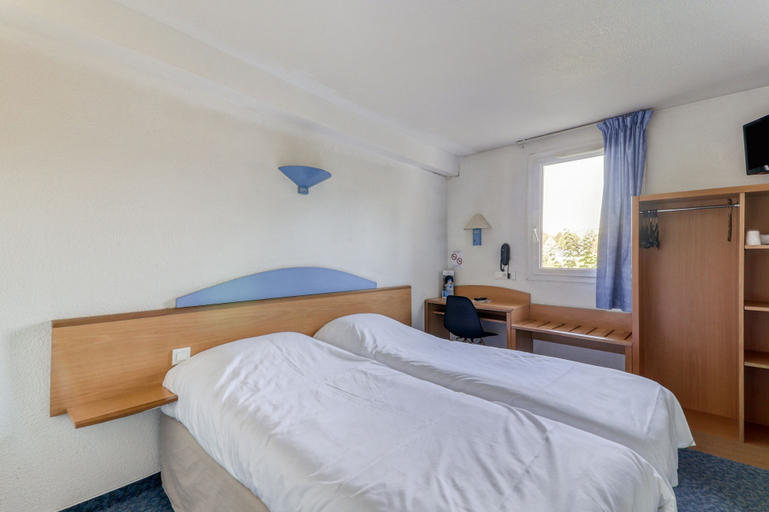 Bedroom 3, Brit Hotel Essentiel St Flour, Cantal