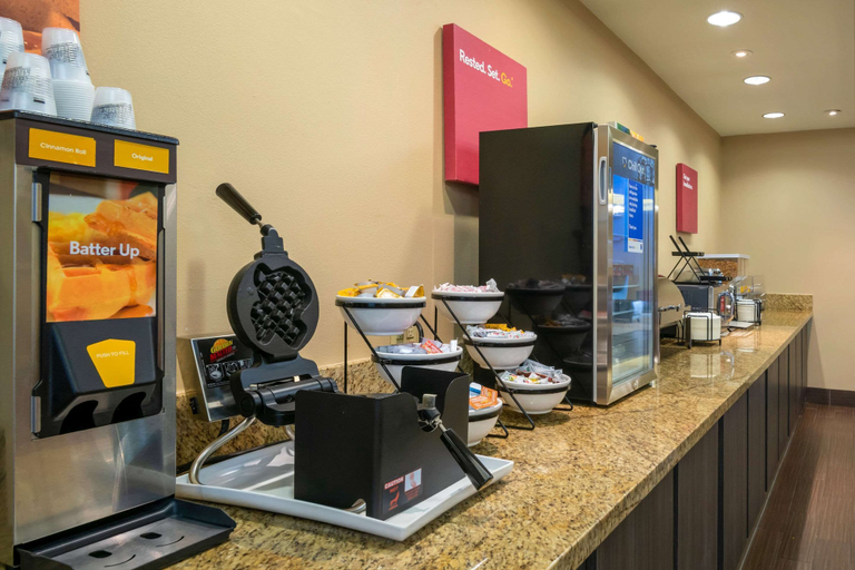 Food & Drinks 5, Comfort Inn & Suites, Odessa I-20, Ector