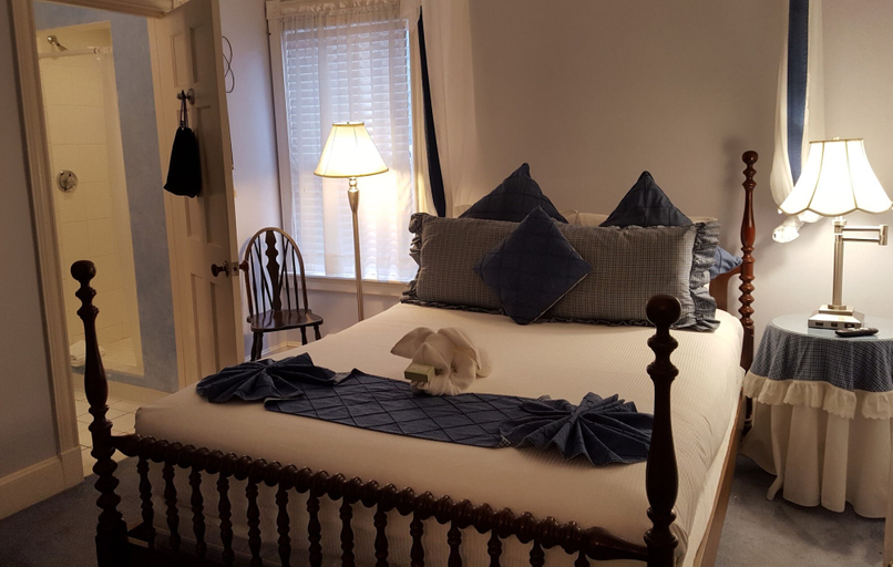 Bedroom 3, Cleveland House, Newport