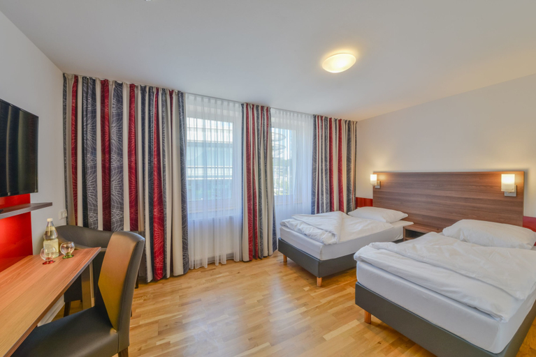 Bedroom 4, City Hotel Wetzlar, Lahn-Dill-Kreis