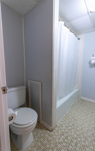 Bathroom 3, Rideau Oceanfront Motel, Worcester