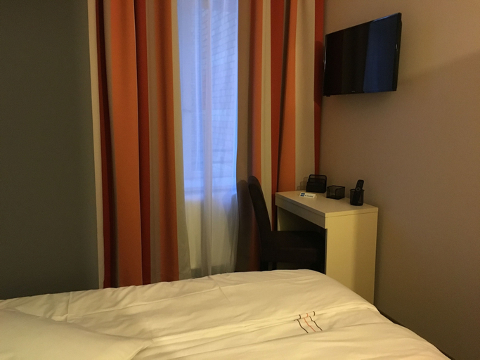 Bedroom 3, Adonis Strasbourg, Bas-Rhin
