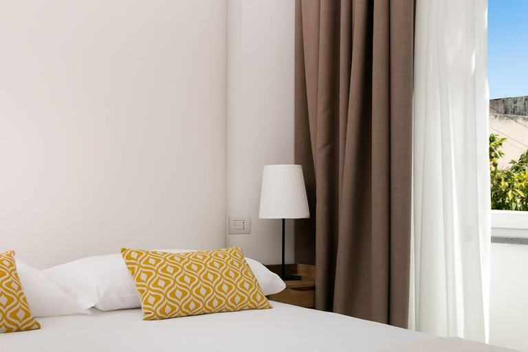 Bedroom 2, Fuorlovado 40, Napoli