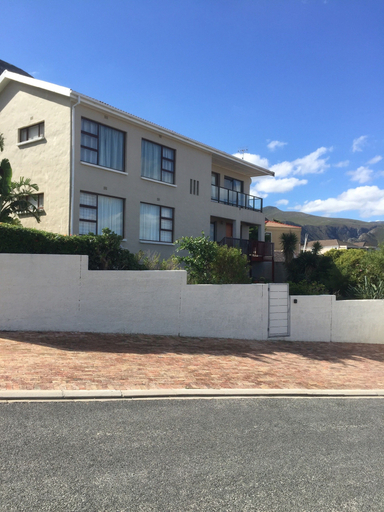 Exterior & Views 2, Hermanus Heights Villa, Overberg