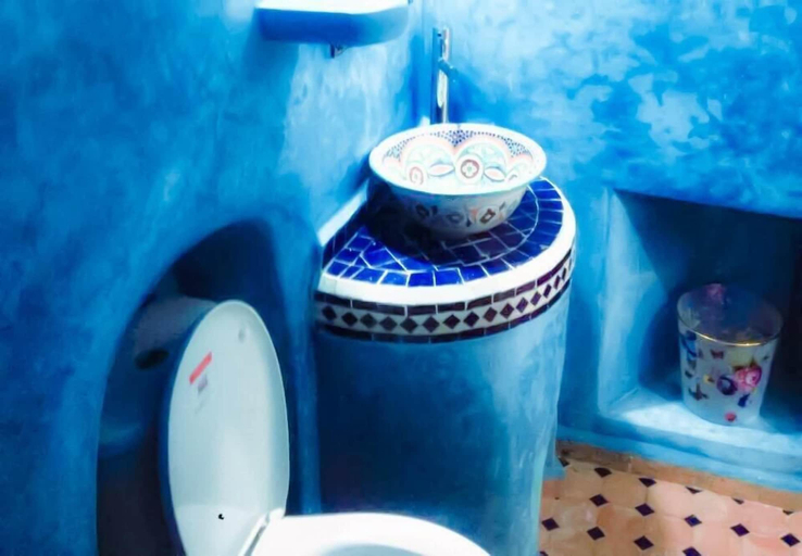 Bathroom, Dar Iyad, Essaouira