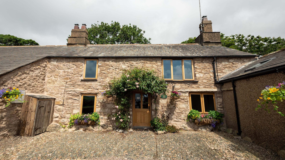 Exterior & Views 2, Wayside Cottage, Cumbria
