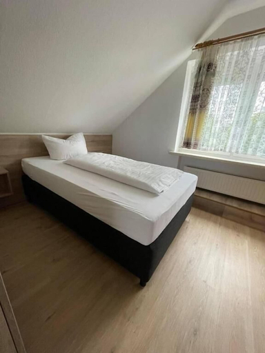 Bedroom 2, Pension am Meer, Aurich