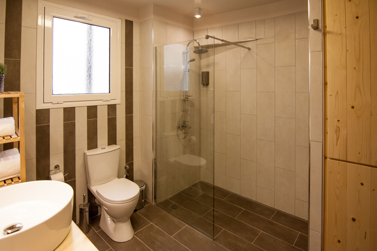 Bathroom 3, Dynasta Central Suites, Attica