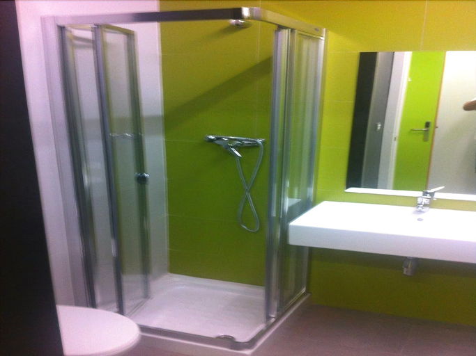 Bathroom 5, Uba Hostel, Guipúzcoa