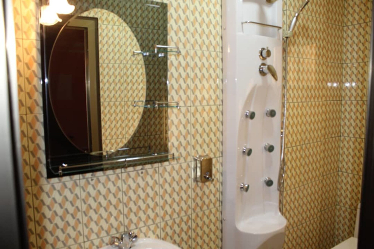 Bathroom 3, Maison D Hote Villy, Kadiogo