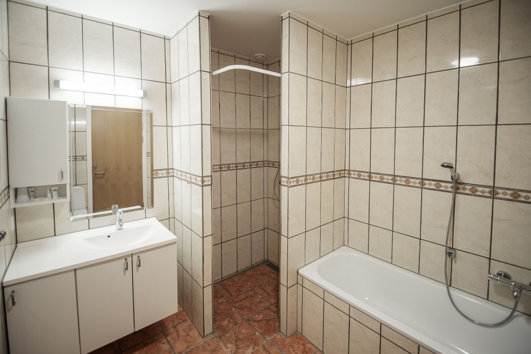 Bathroom 5, Hotel Marina, Norddjurs