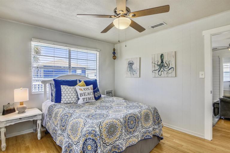 Bedroom 2, Bermuda Escape, Galveston