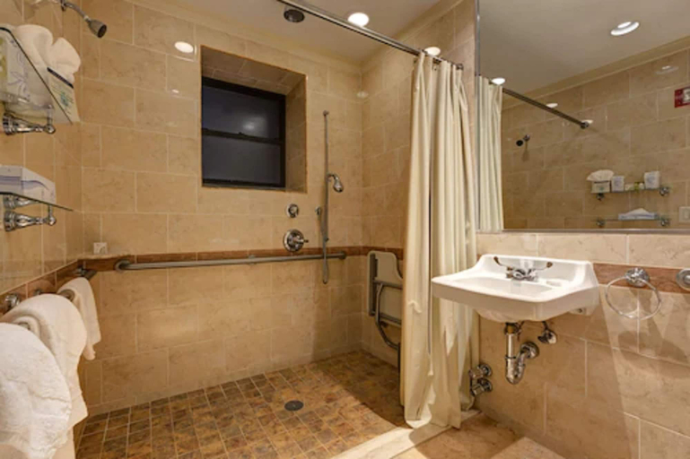 Bathroom 4, Wellington Hotel, New York