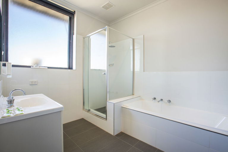 Bathroom 3, Nightcap at St Albans Hotel, Melbourne