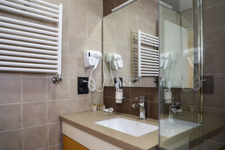 Bathroom 3, AnnaBella Boutique Hotel, Yerevan