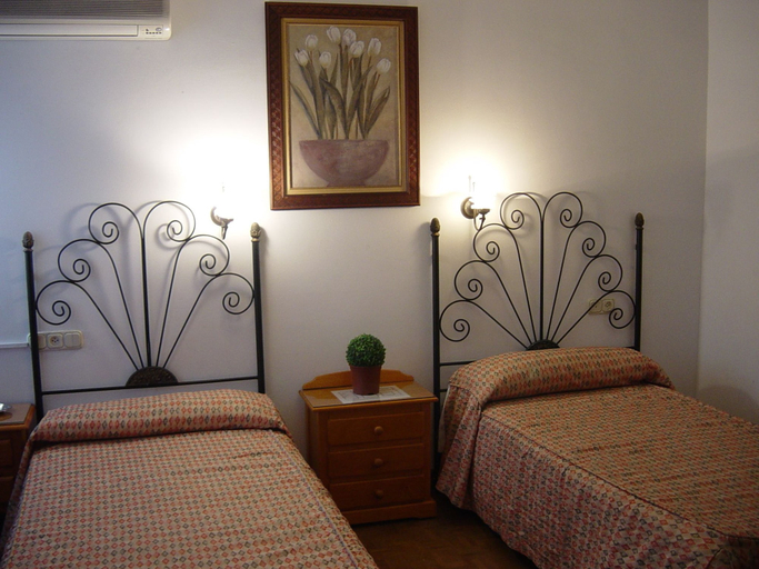 Bedroom 4, Hostal Colón, Málaga