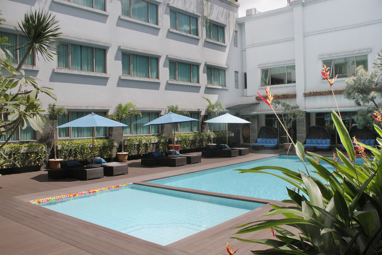 Sport & Beauty 4, Aston Tropicana, Bandung