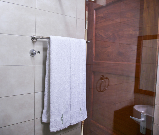 Bathroom 3, Mbezi Garden Hotel, Kinondoni