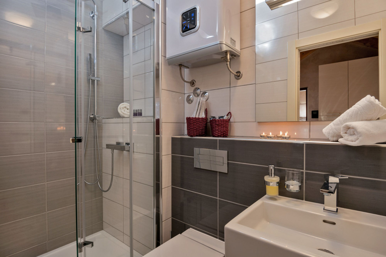 Bathroom 4, Villa Luna, Trogir