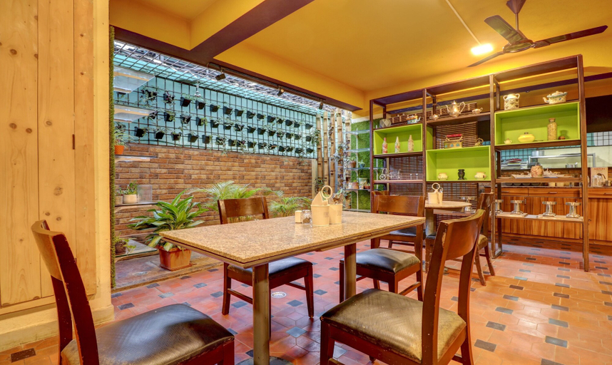 Food & Drinks 5, Treebo 12 Degrees West Domlur, Bangalore