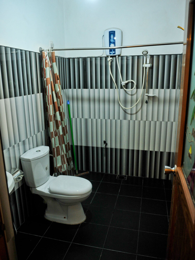 Bathroom 4, Resort Beam, K.F.G. & G. Korale