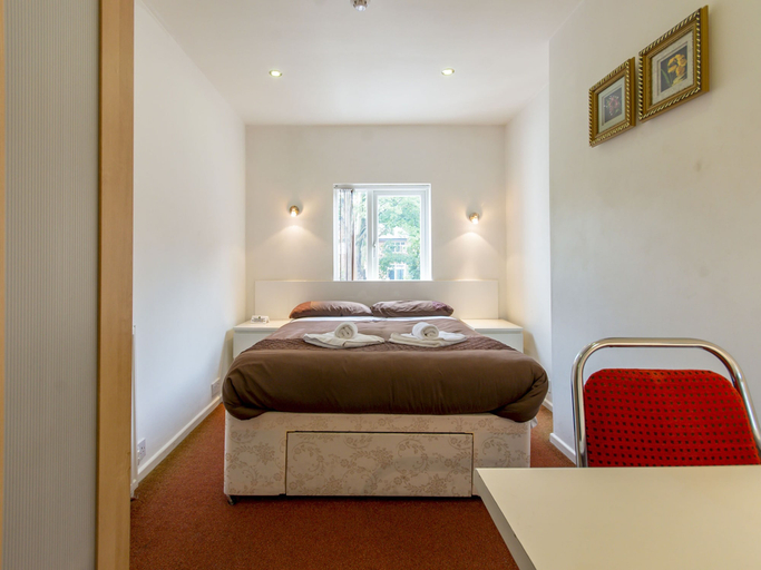 Bedroom 2, The Cotswold, Nottingham