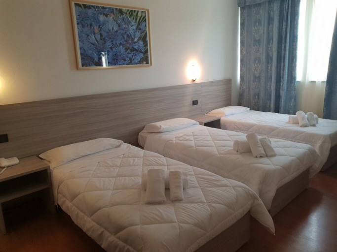 Bedroom 3, RistHotel Airport, Gorizia