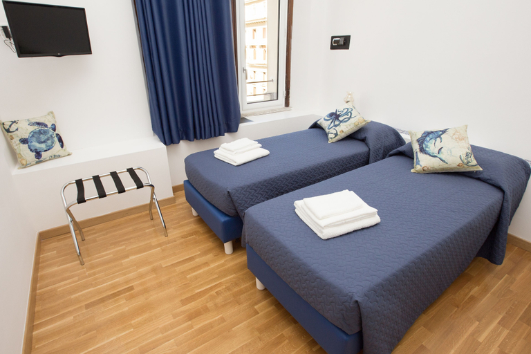 Bedroom 2, 5 Sirene, Napoli