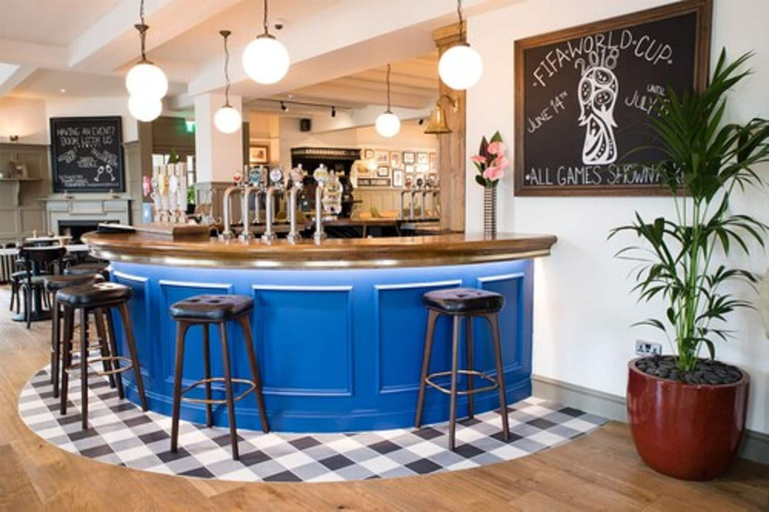 Food & Drinks 5, The Fox & Goose Hotel, London