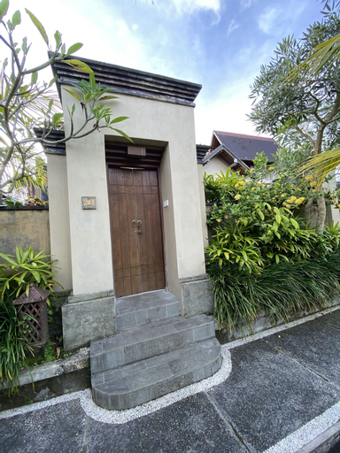 Exterior & Views 10